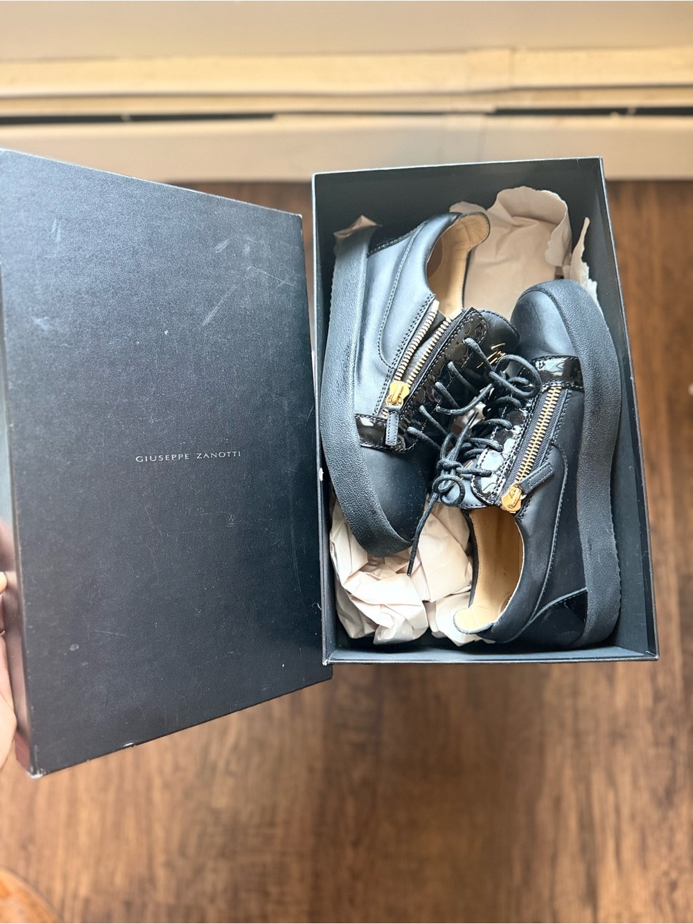 AUTHENTIC Giuseppe Zanotti Black leather Shoe.. Size 40